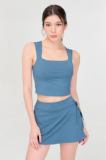 Donna Bratop (Teal)